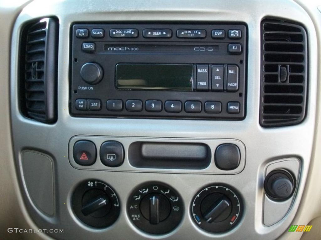 2005 Ford Escape XLT V6 Controls Photo #46110191