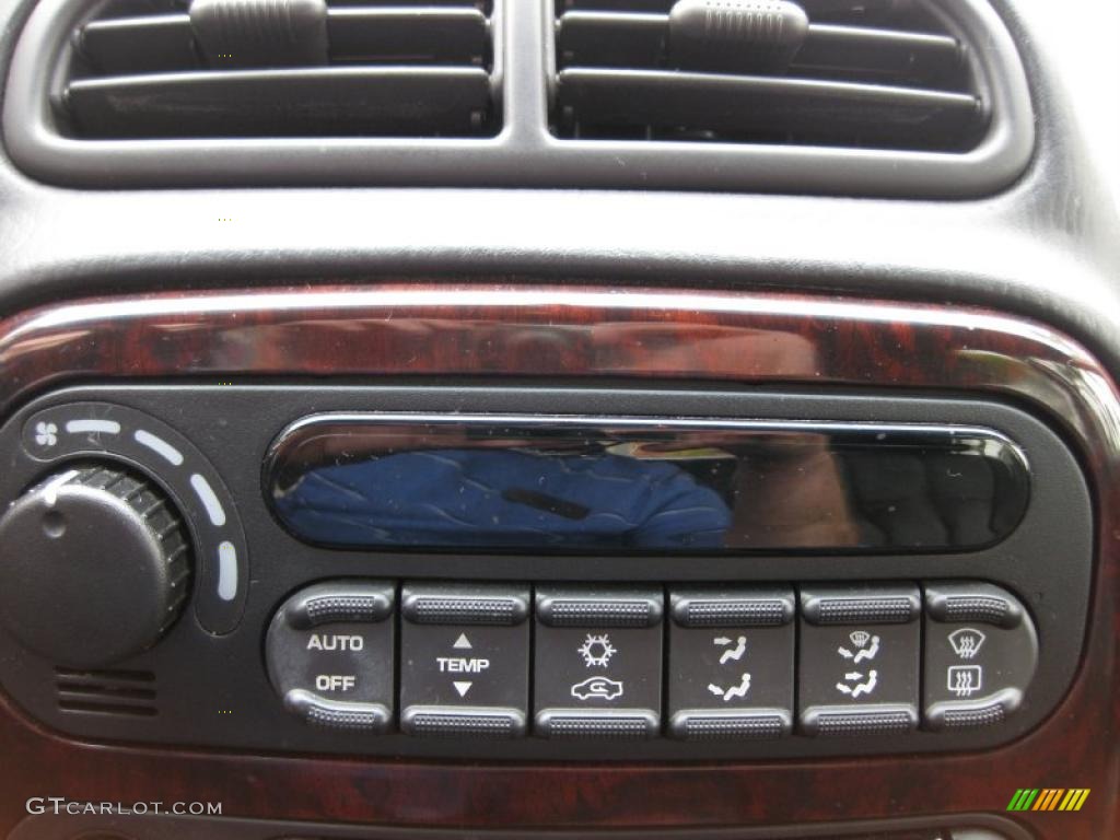 2000 Chrysler Concorde LXi Controls Photo #46114118