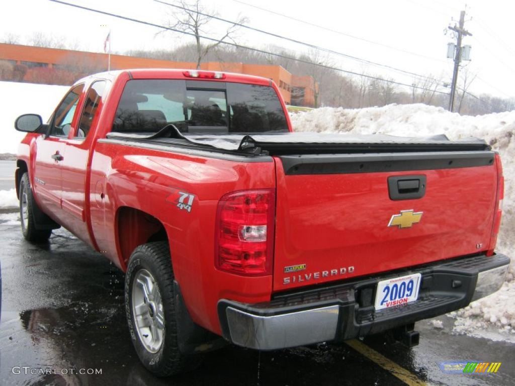 2009 Silverado 1500 LT Extended Cab 4x4 - Victory Red / Ebony photo #12