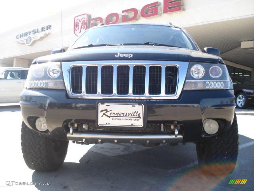 2004 Grand Cherokee Overland 4x4 - Brillant Black Crystal Pearl / Dark Slate Gray photo #8