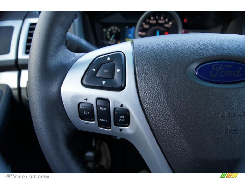 2011 Ford Explorer XLT Controls Photo #46118012