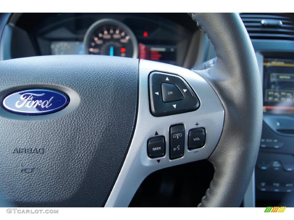 2011 Ford Explorer XLT Controls Photo #46118018