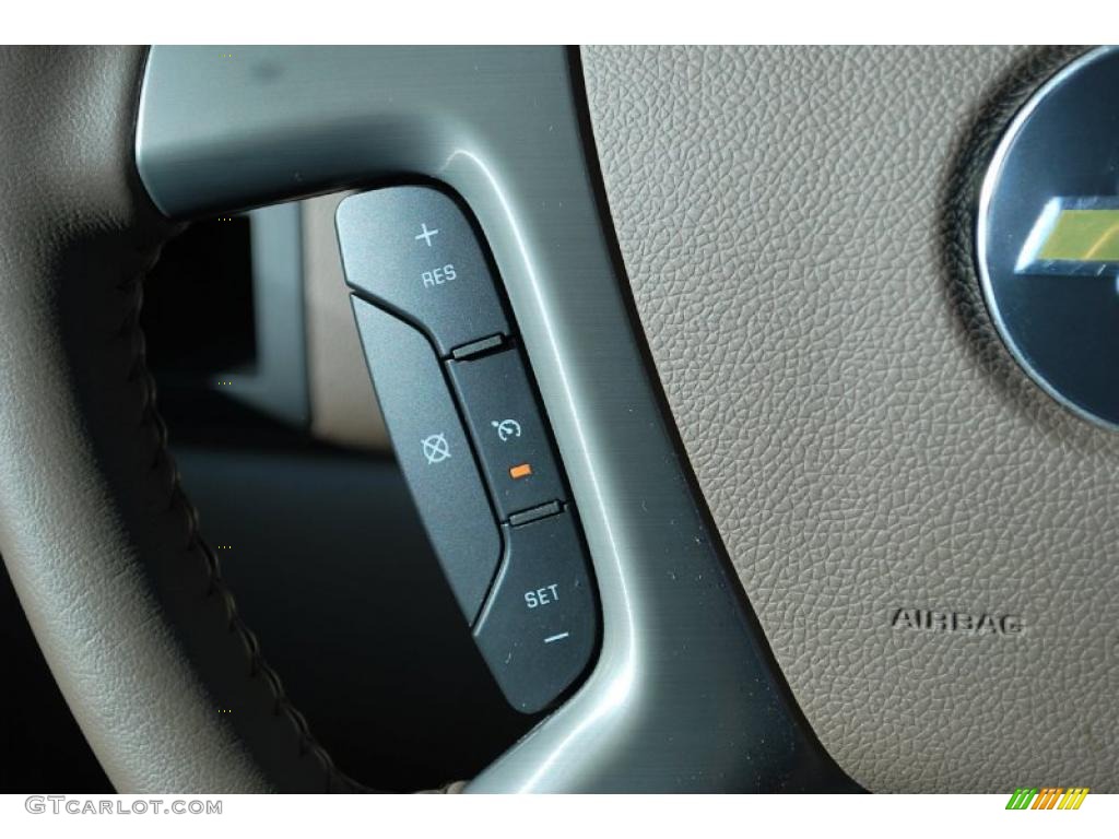 2011 Chevrolet Avalanche LTZ Controls Photo #46118099