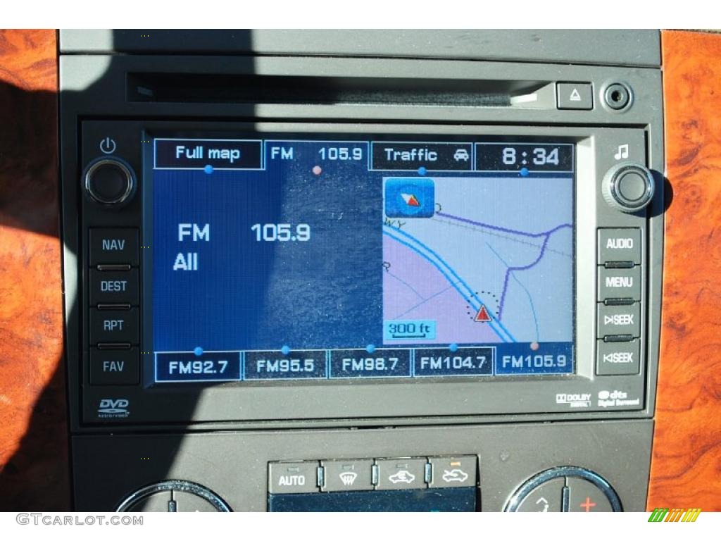 2011 Chevrolet Avalanche LTZ Navigation Photos