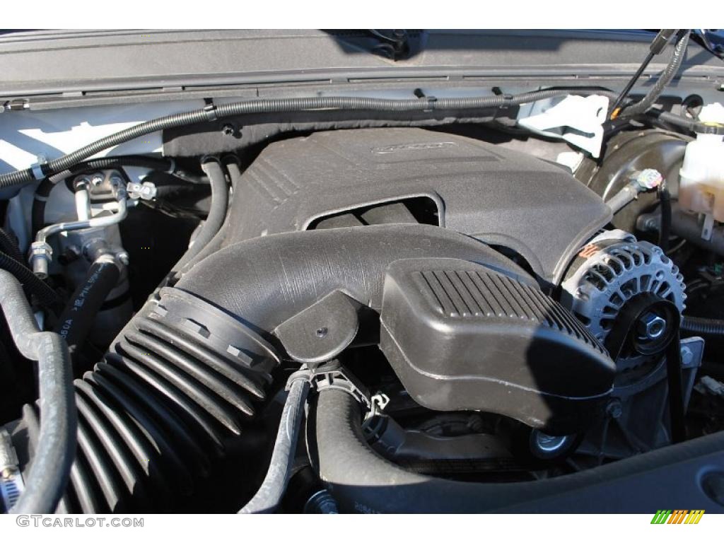 2011 Chevrolet Avalanche LTZ Engine Photos