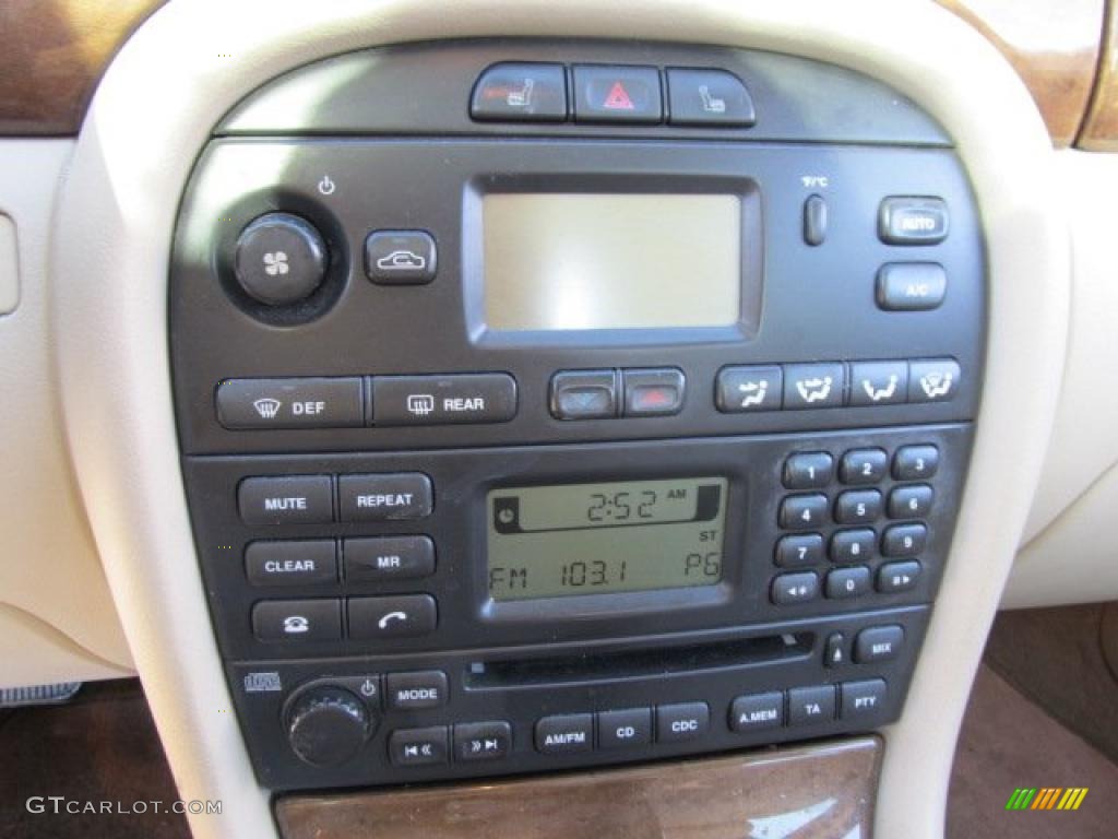 2003 Jaguar X-Type 3.0 Controls Photo #46120311