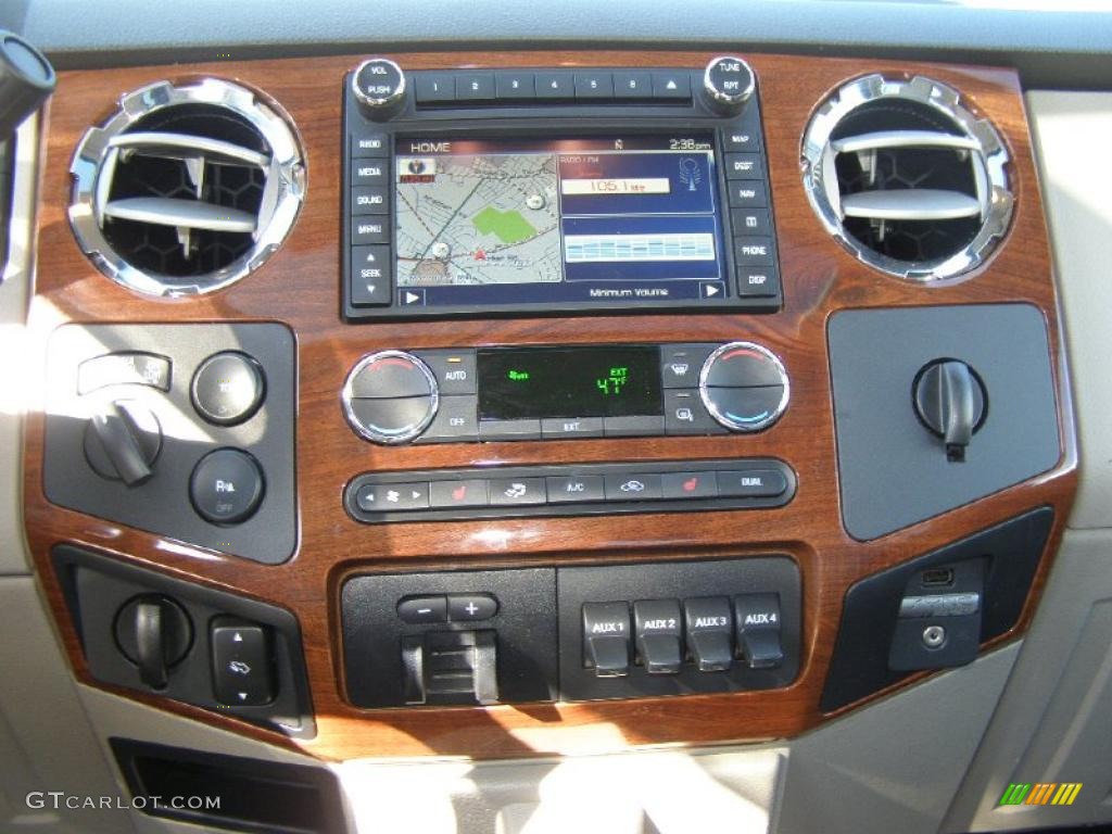 2009 Ford F250 Super Duty Cabelas Edition Crew Cab 4x4 Controls Photo #46122990