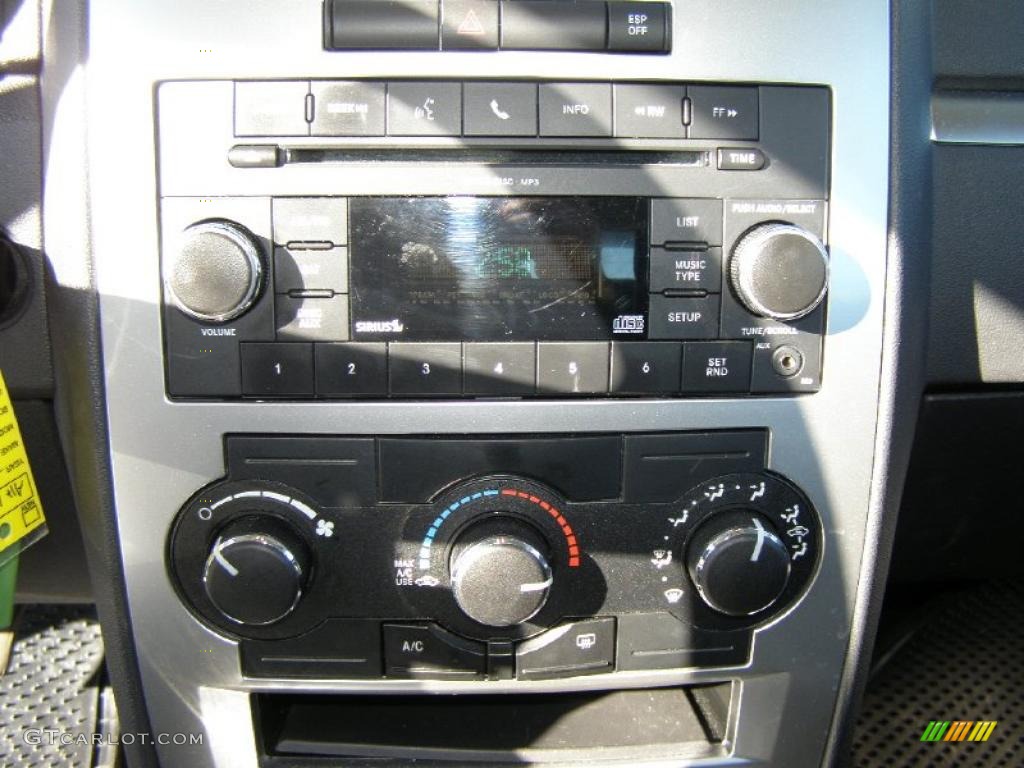 2010 Charger SXT - Stone White / Dark Slate Gray photo #13