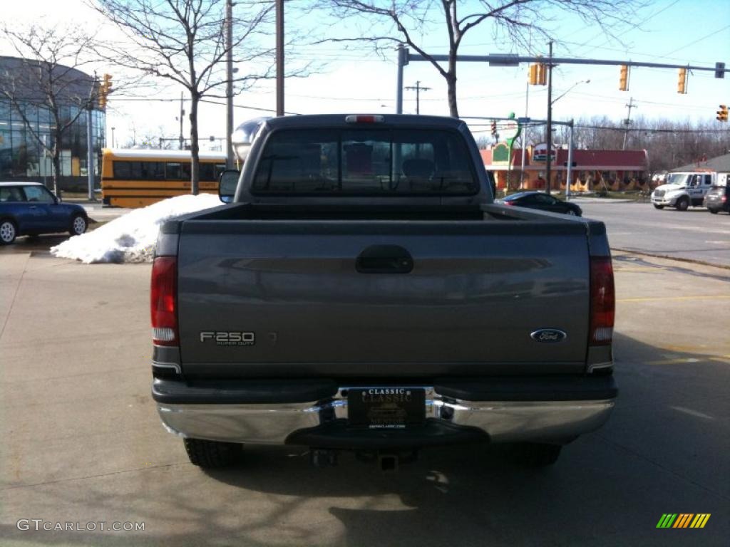 2002 F250 Super Duty Lariat SuperCab 4x4 - Dark Shadow Grey Metallic / Medium Flint photo #5