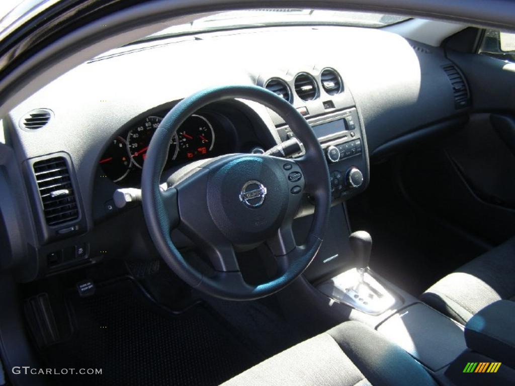 2011 Nissan Altima 2.5 S Charcoal Dashboard Photo #46126746