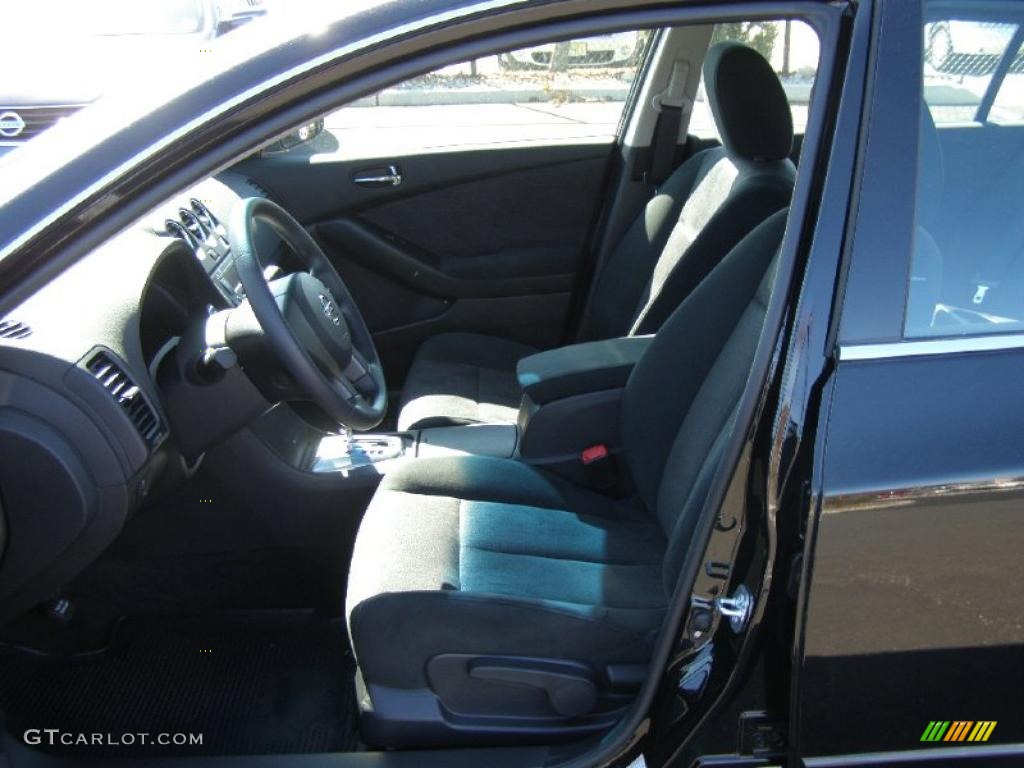 Charcoal Interior 2011 Nissan Altima 2.5 S Photo #46126755
