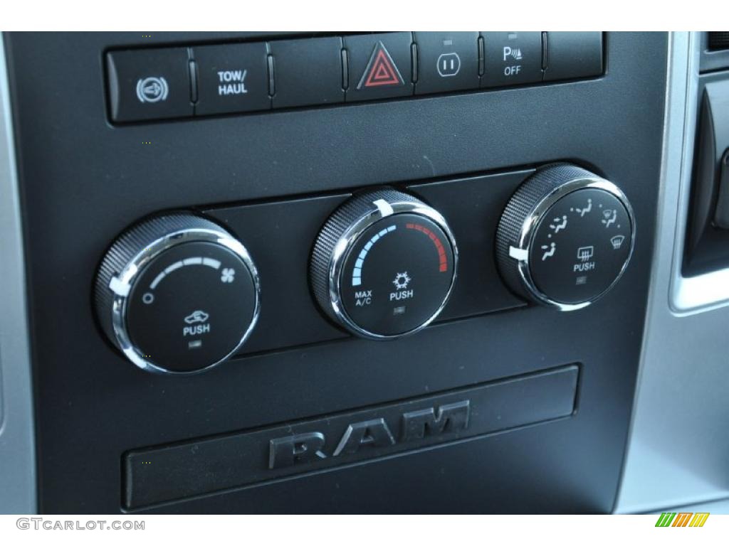 2011 Dodge Ram 3500 HD Big Horn Crew Cab 4x4 Dually Controls Photos