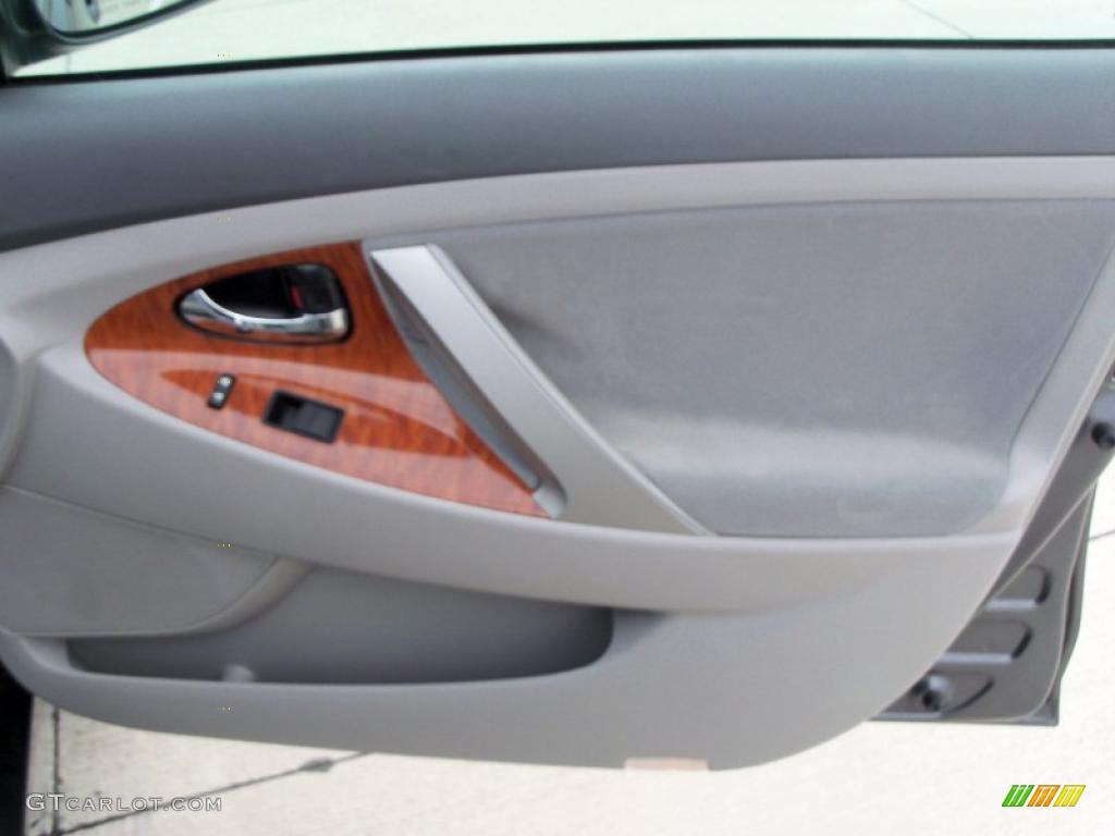 2009 Camry XLE - Magnetic Gray Metallic / Ash photo #12