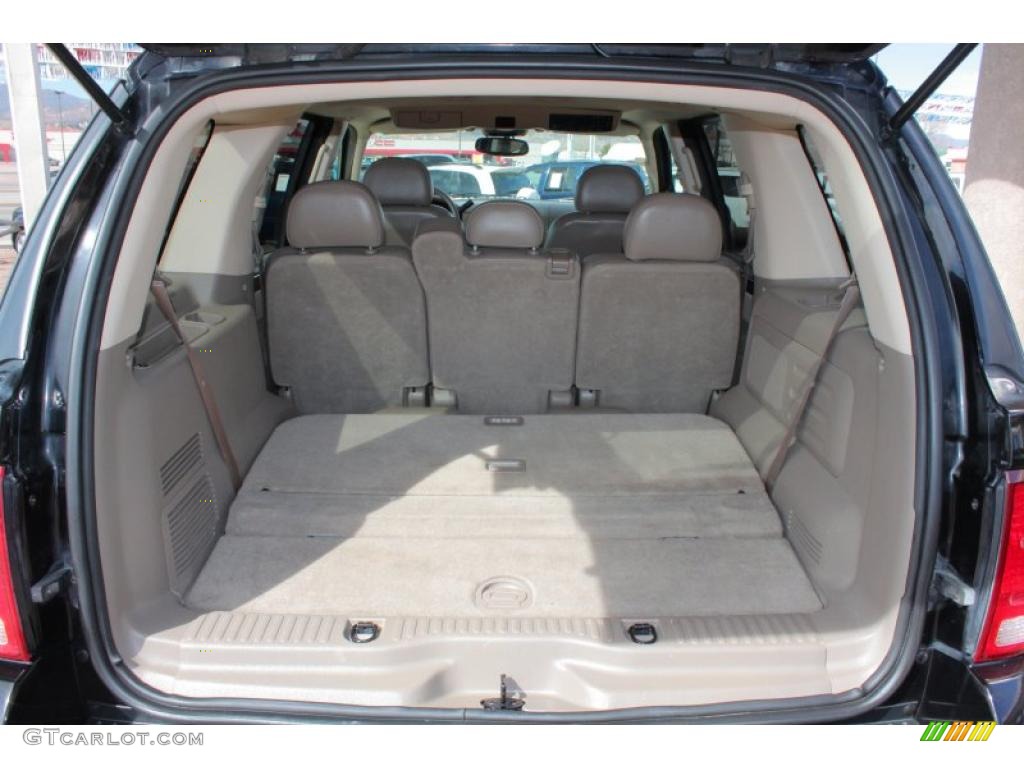 2004 Ford Explorer Eddie Bauer 4x4 Trunk Photo #46128886