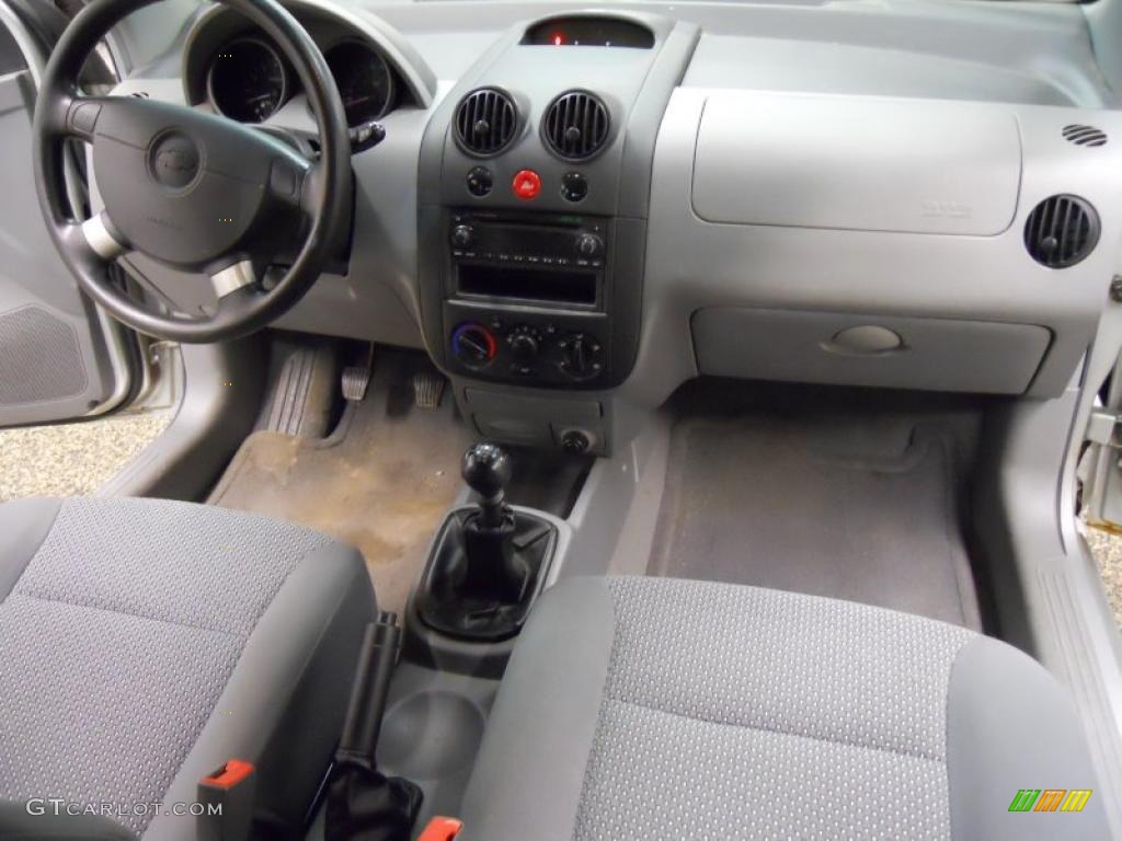 2004 Chevrolet Aveo LS Hatchback Gray Dashboard Photo #46129123