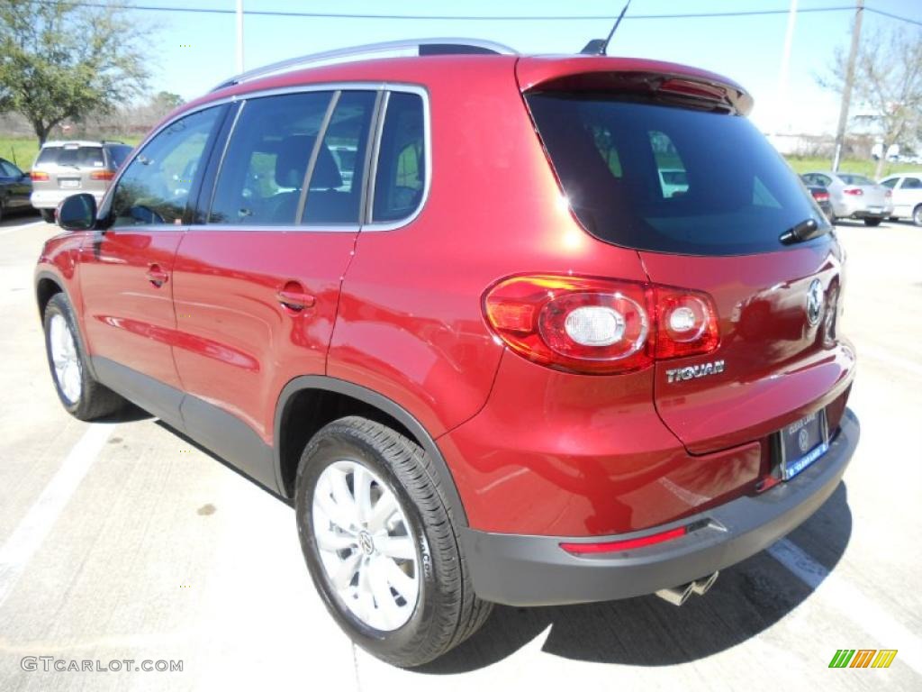 2011 Tiguan SE - Wild Cherry Metallic / Charcoal photo #5