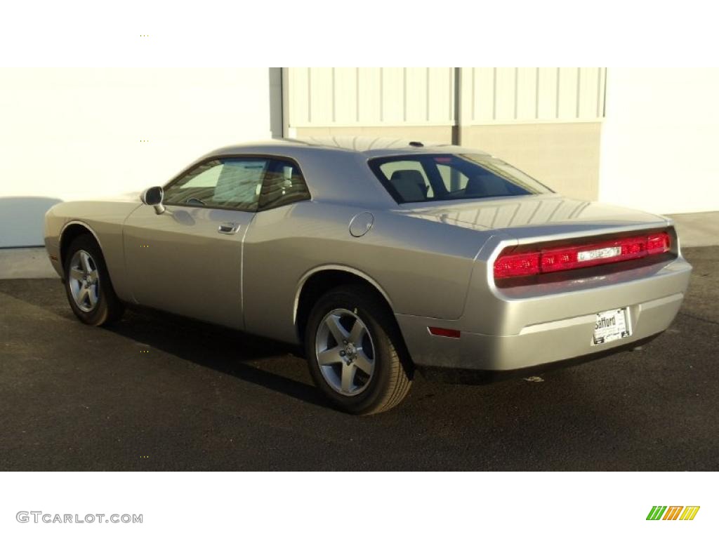 Bright Silver Metallic 2010 Dodge Challenger SE Exterior Photo #46131697