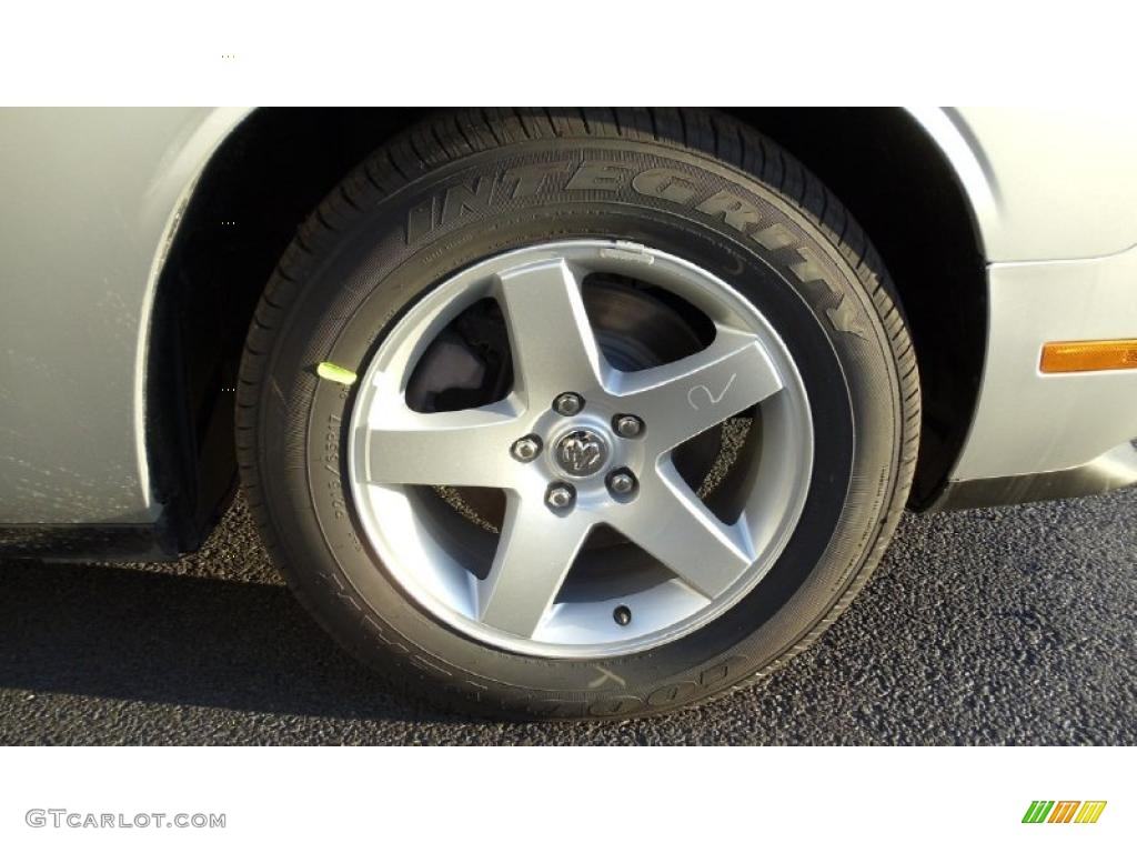 2010 Dodge Challenger SE Wheel Photo #46131715