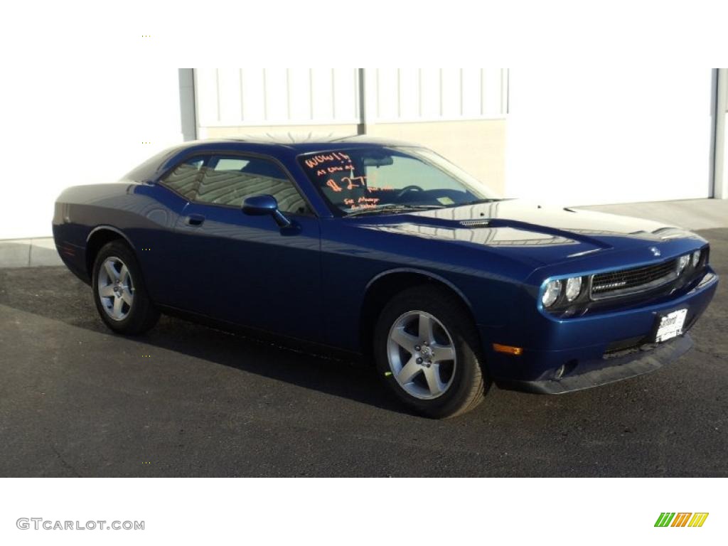 2010 Challenger SE - Deep Water Blue Pearl / Dark Slate Gray photo #3