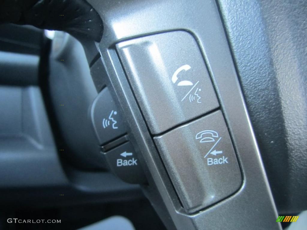 2010 Honda Pilot Touring 4WD Controls Photo #46133173