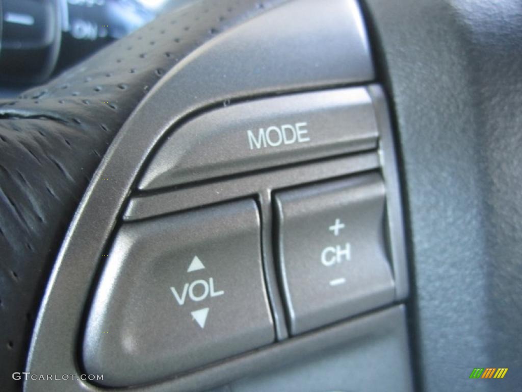 2010 Honda Pilot Touring 4WD Controls Photo #46133194