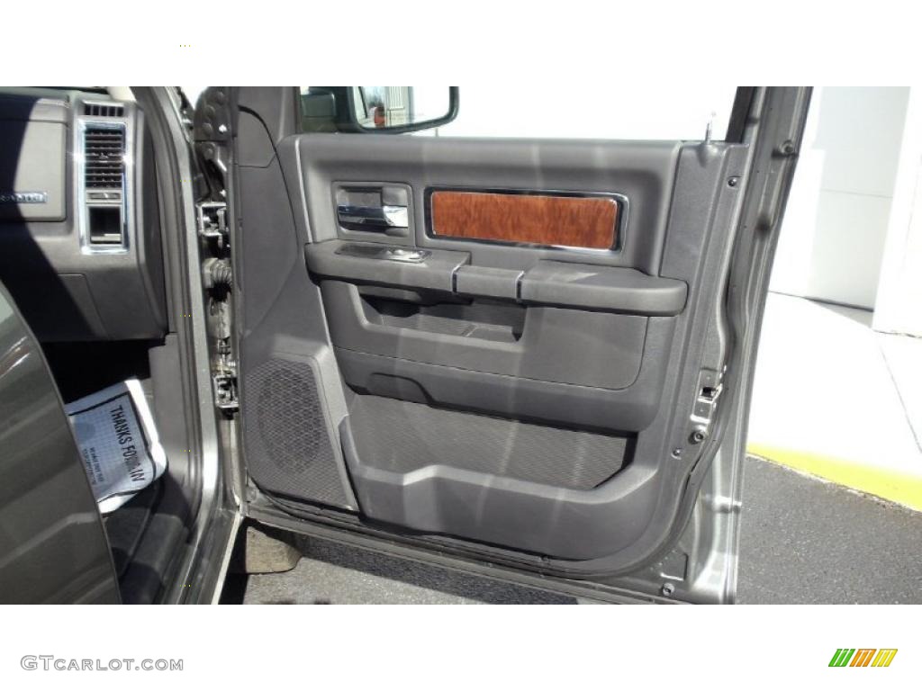 2009 Ram 1500 Laramie Quad Cab 4x4 - Mineral Gray Metallic / Dark Slate Gray photo #22