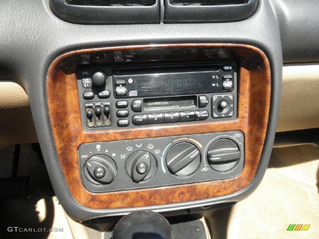 1997 Chrysler Sebring JXi Convertible Controls Photos