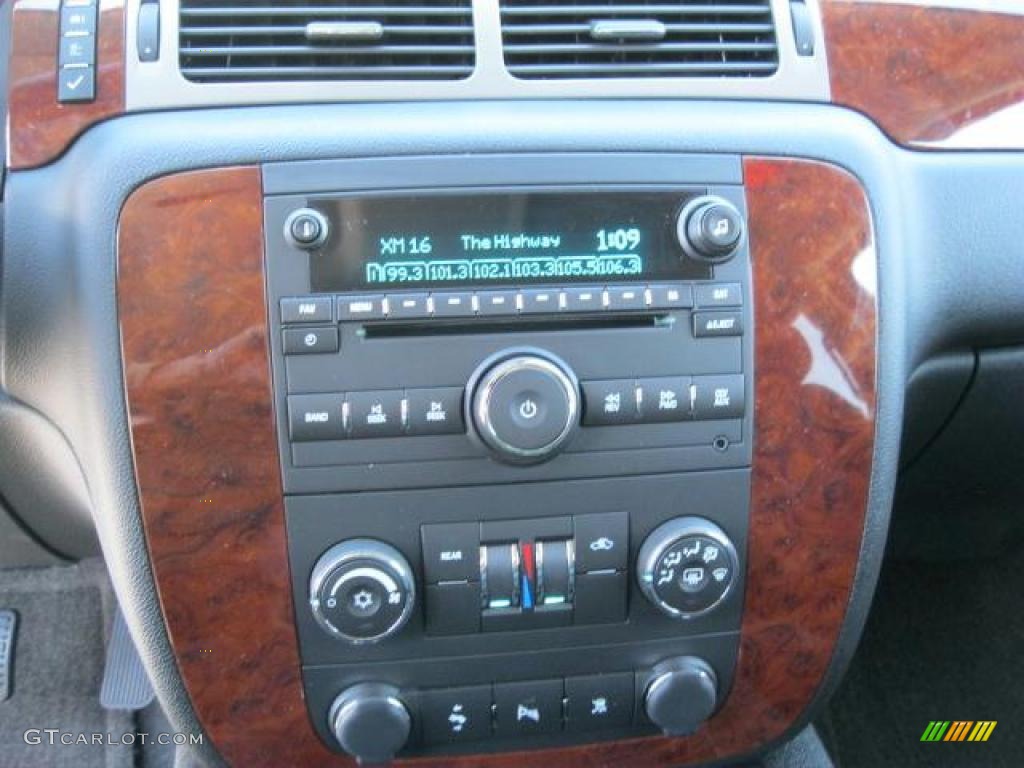 2011 Chevrolet Tahoe LS Controls Photo #46134535