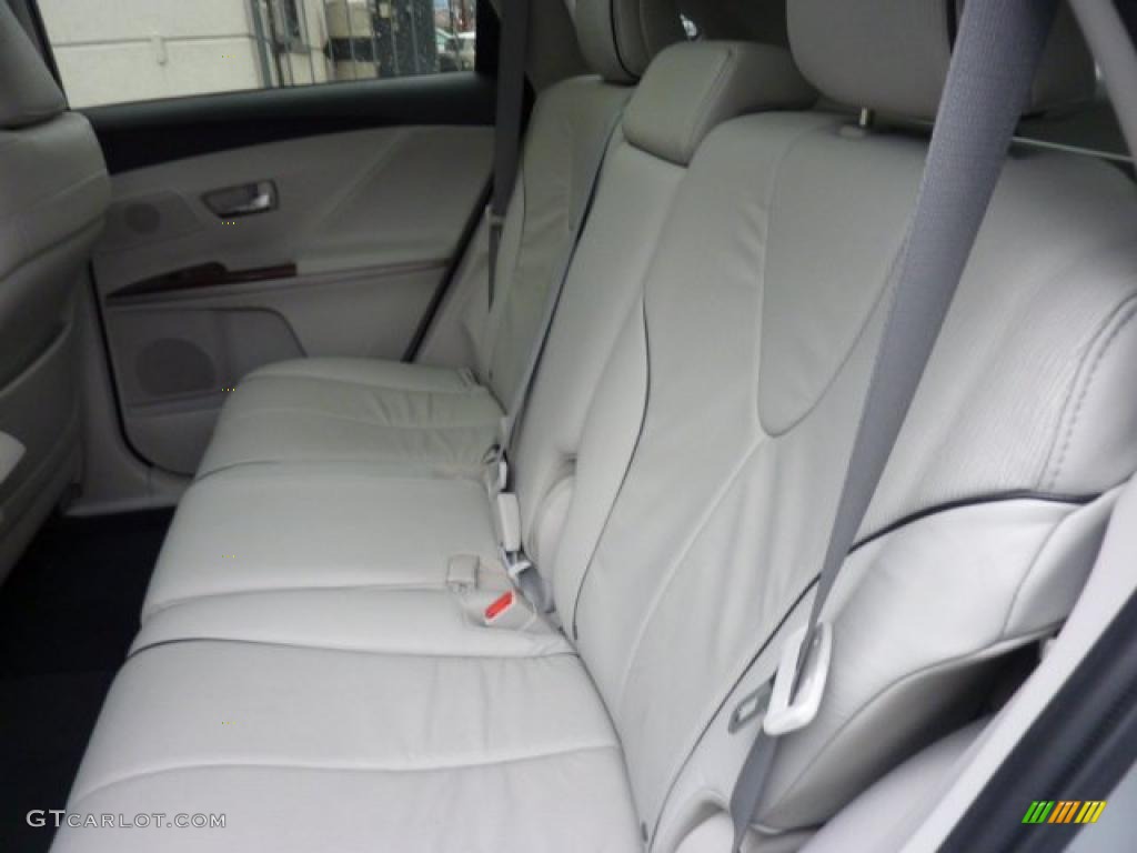 Gray Interior 2010 Toyota Venza V6 AWD Photo #46136065