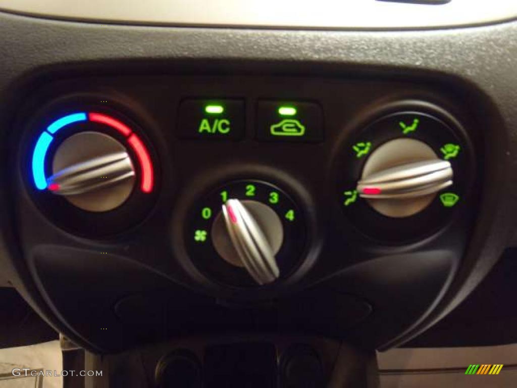 2009 Kia Rio Rio5 LX Hatchback Controls Photo #46136854