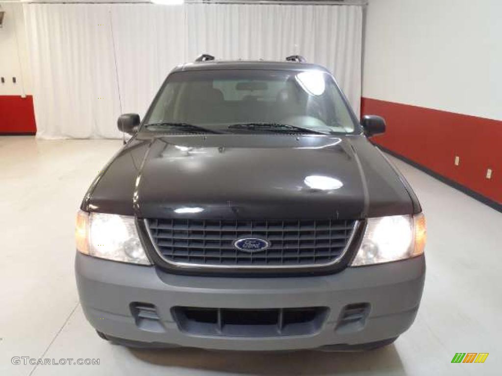 2002 Explorer XLS 4x4 - Black Clearcoat / Medium Parchment photo #2