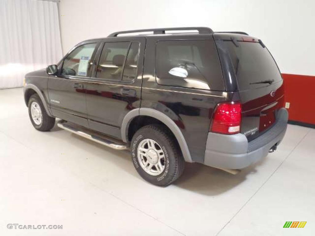2002 Explorer XLS 4x4 - Black Clearcoat / Medium Parchment photo #6