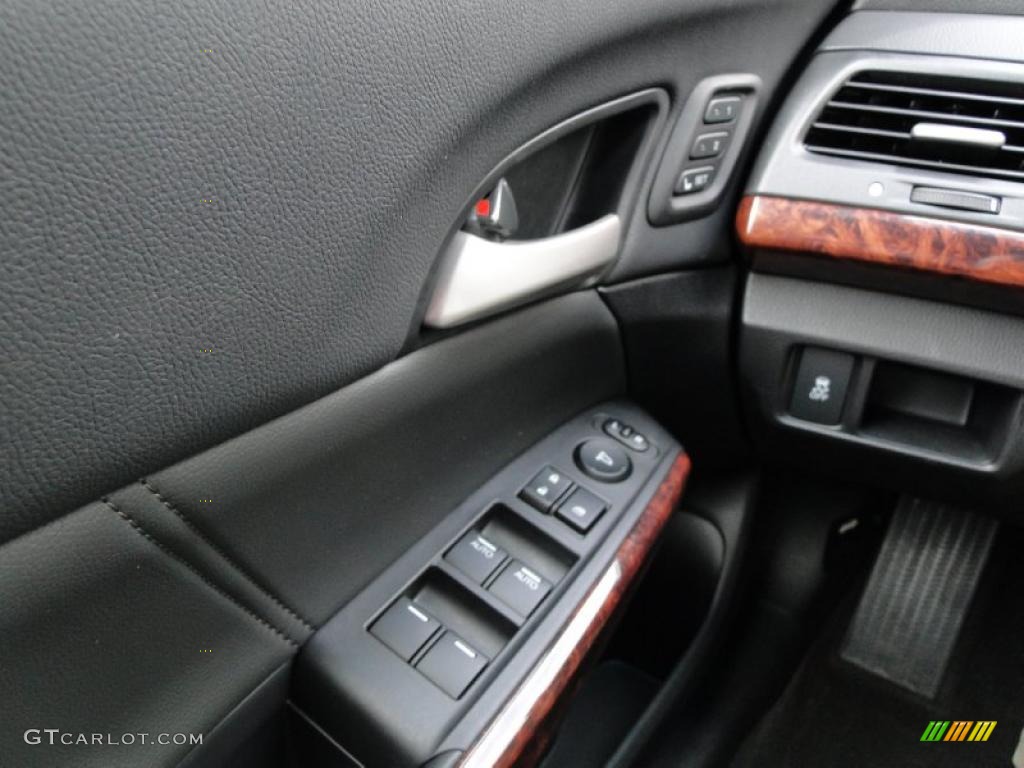 2010 Honda Accord Crosstour EX-L Controls Photo #46138450