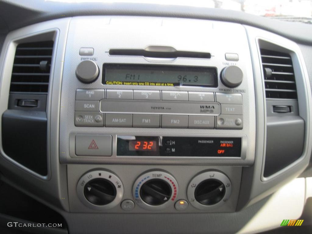 2011 Toyota Tacoma V6 SR5 PreRunner Double Cab Controls Photo #46138759