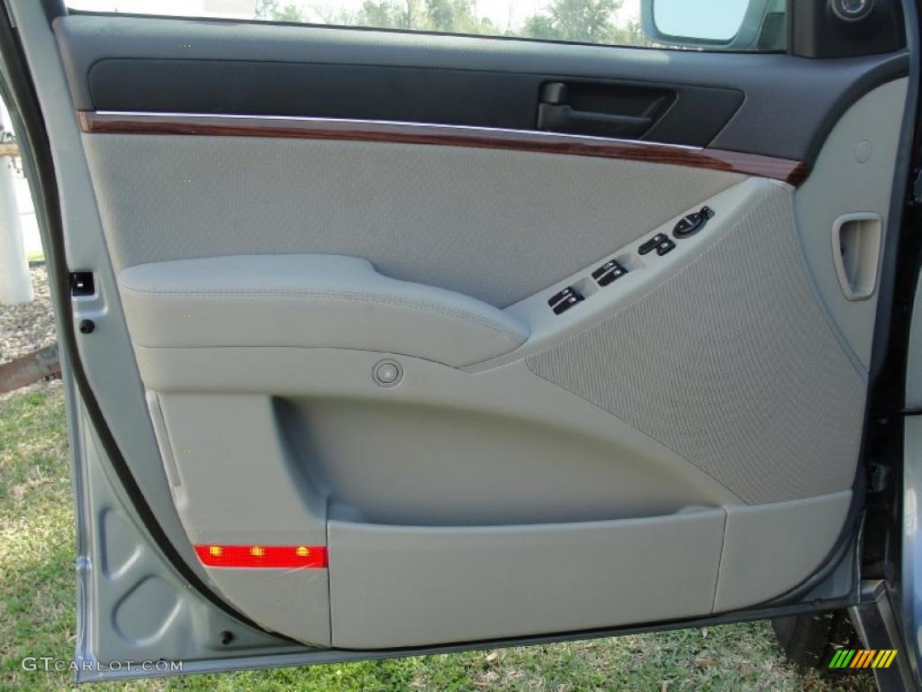 2011 Hyundai Veracruz GLS Door Panel Photos