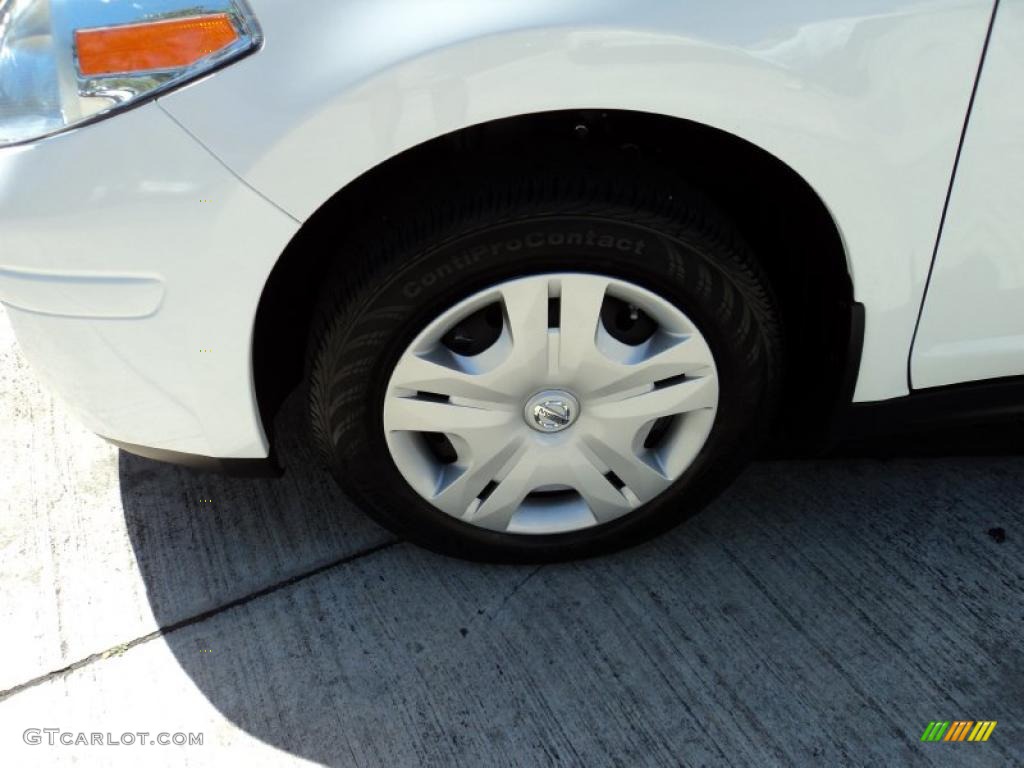 2010 Nissan Versa 1.8 S Sedan Wheel Photo #46141879