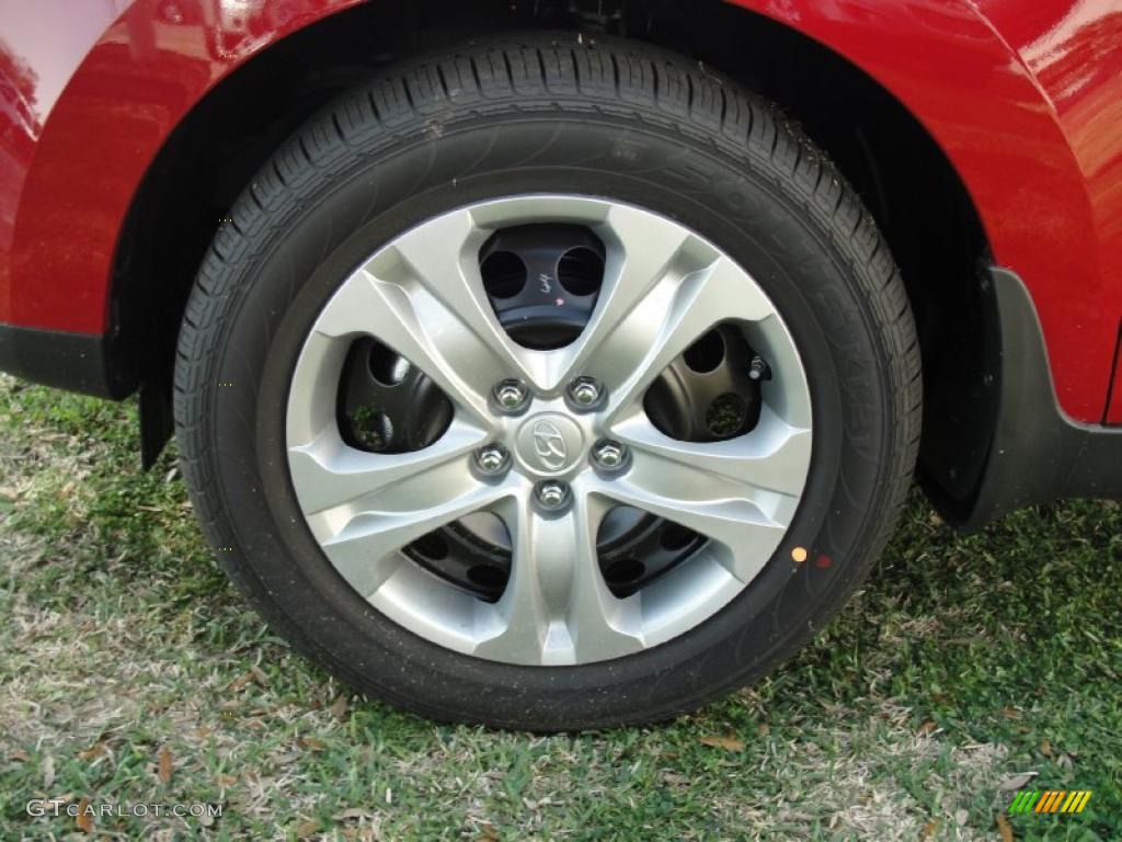 2011 Hyundai Tucson GL Wheel Photo #46141976