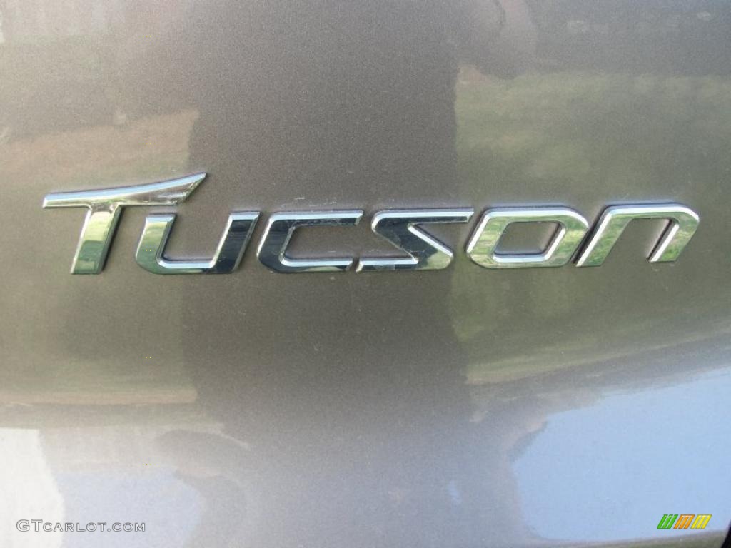 2011 Hyundai Tucson GL Marks and Logos Photo #46142473