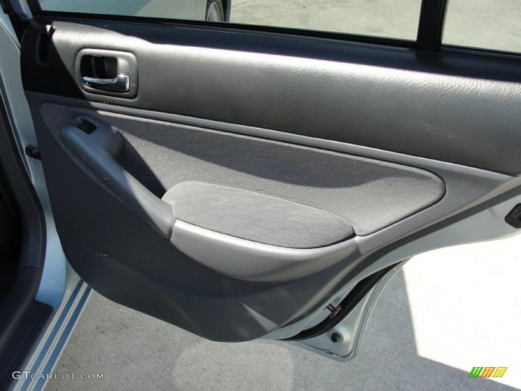 2005 Honda Civic Hybrid Sedan Gray Door Panel Photo #46144078