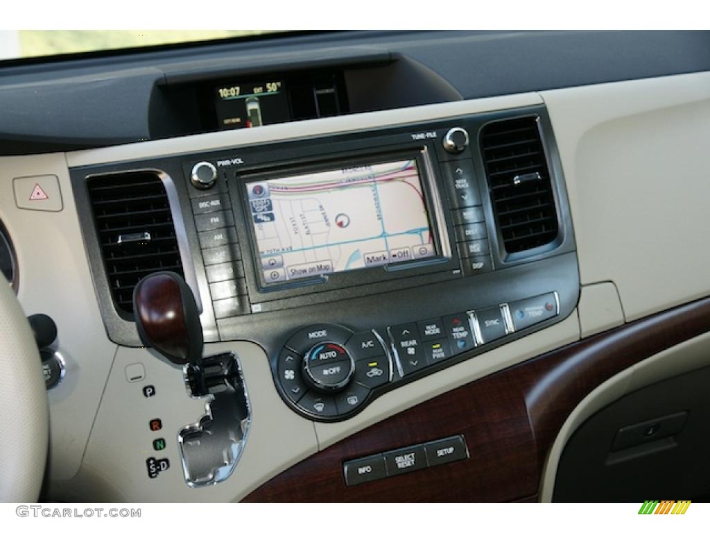 2011 Toyota Sienna XLE Navigation Photo #46145092