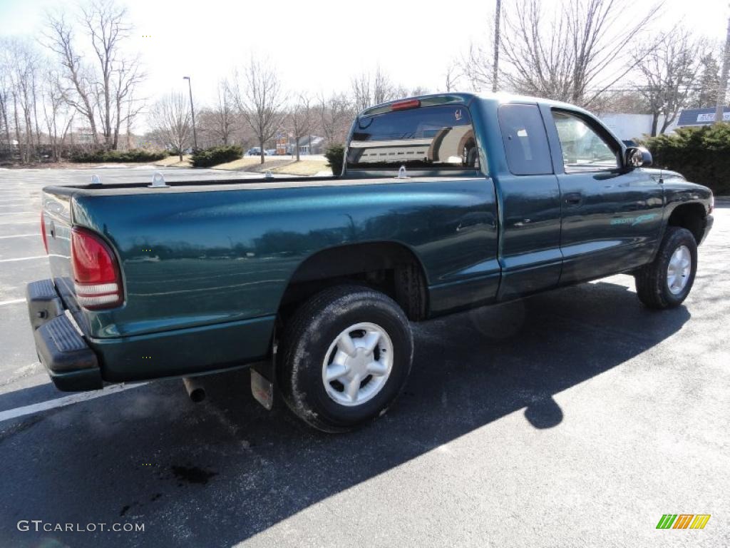 1997 Dakota Sport Extended Cab 4x4 - Emerald Green Metallic / Agate photo #9
