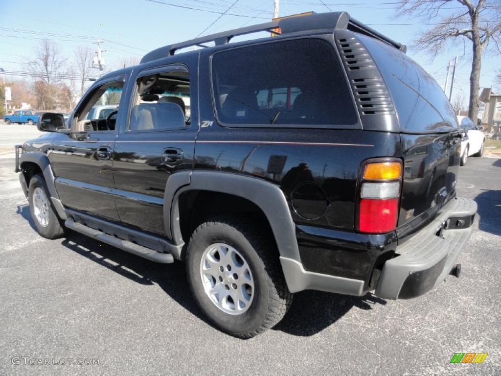 2004 Tahoe LT 4x4 - Black / Tan/Neutral photo #4