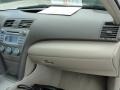 Super White - Camry LE Photo No. 23