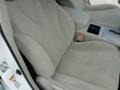 Super White - Camry LE Photo No. 24
