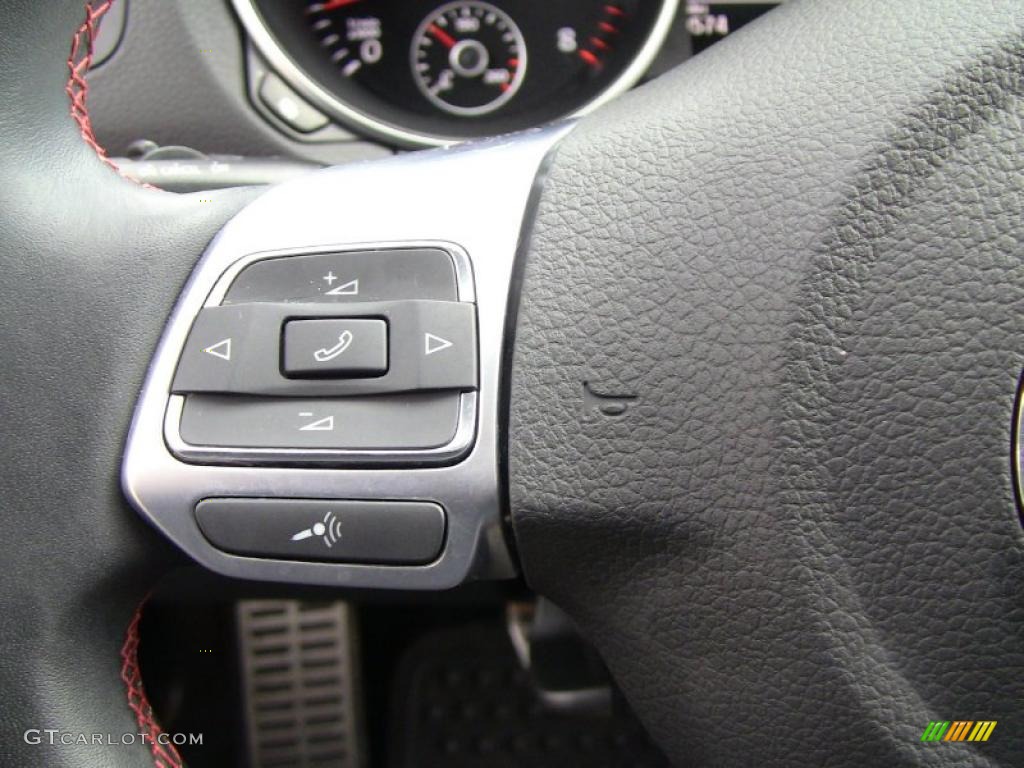 2010 Volkswagen GTI 4 Door Controls Photo #46148022