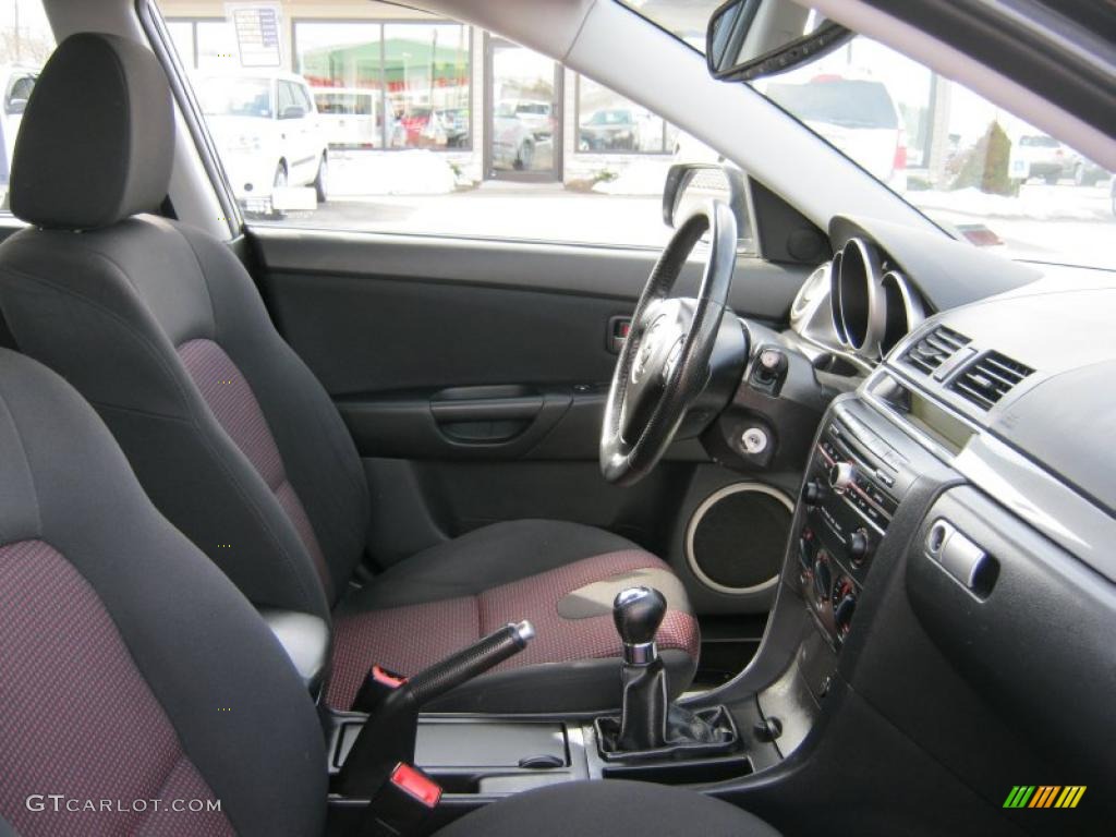 Black/Red Interior 2005 Mazda MAZDA3 s Hatchback Photo #46148322 |  GTCarLot.com