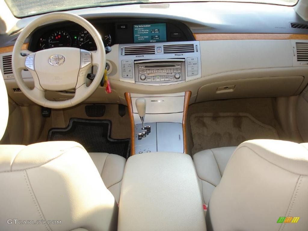 2006 Avalon XLS - Cassis Red Pearl / Ivory photo #12