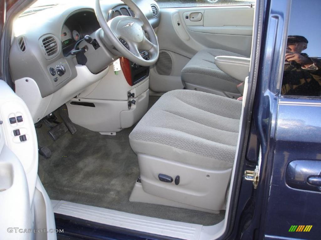 2007 Town & Country LX - Modern Blue Pearl / Dark Khaki/Light Graystone photo #10