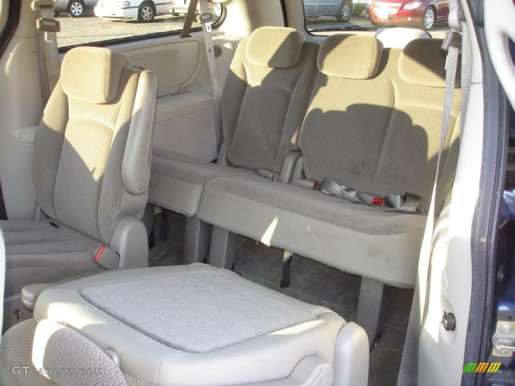2007 Town & Country LX - Modern Blue Pearl / Dark Khaki/Light Graystone photo #13