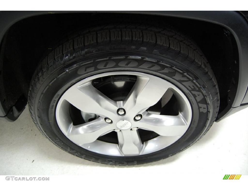 2011 Jeep Grand Cherokee Limited Wheel Photo #46150429